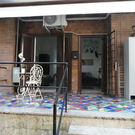 Tyche House Roma-2